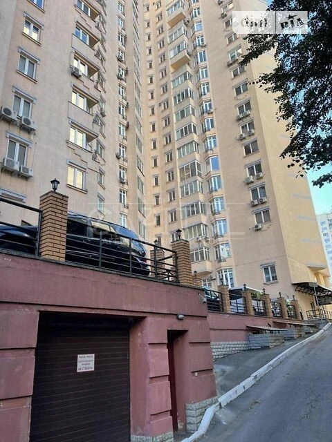 Продаж 5к квартири 151 кв. м на вул. Митрополита Василя Липк