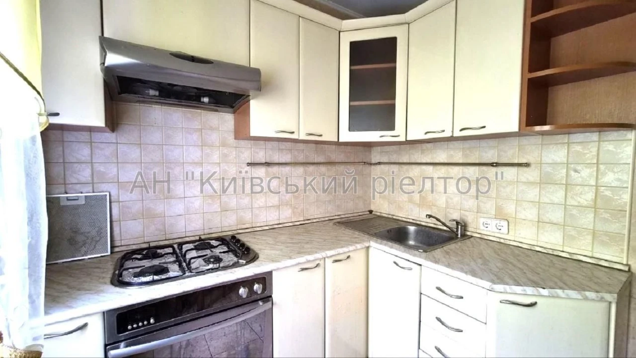 Без %. Продаж 3-к квартири Голосіївський проспект, 126. метр