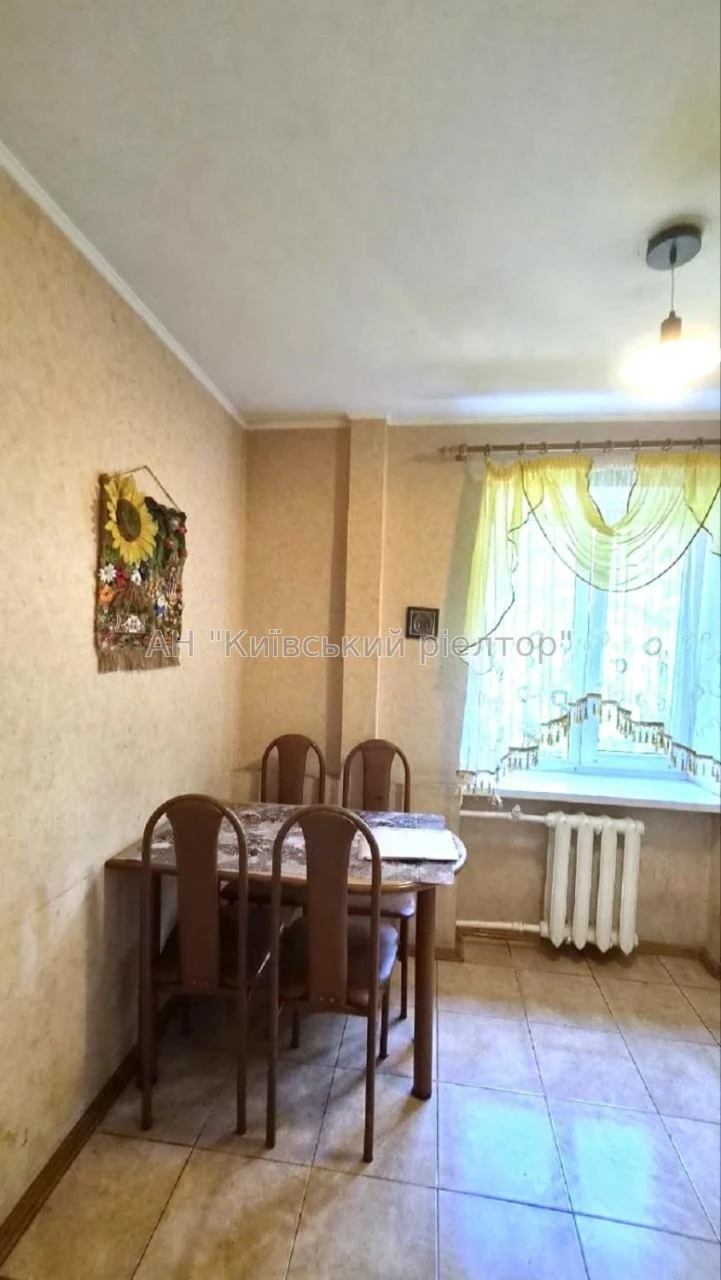 Без %. Продаж 3-к квартири Голосіївський проспект, 126. метр
