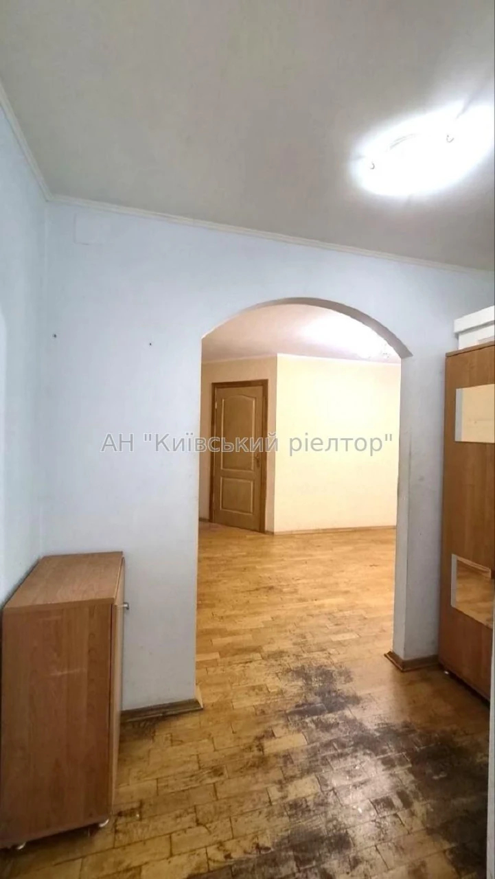 Без %. Продаж 3-к квартири Голосіївський проспект, 126. метр