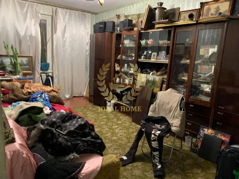 Продаж 3-кімн. квартири, 61.8 м², 3/9, на Воскресенці, вул.