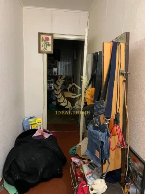 Продаж 3-кімн. квартири, 61.8 м², 3/9, на Воскресенці, вул.