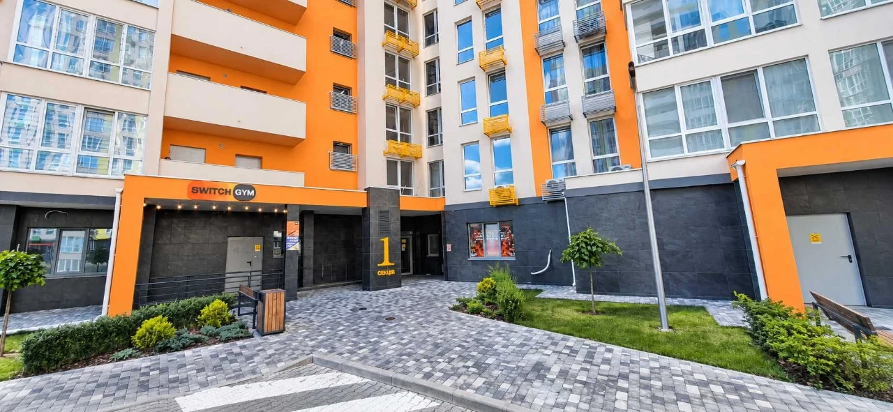 * Світла 3-кімнатна квартира по вул. Олеся Бердника, 1 ЖК Ни
