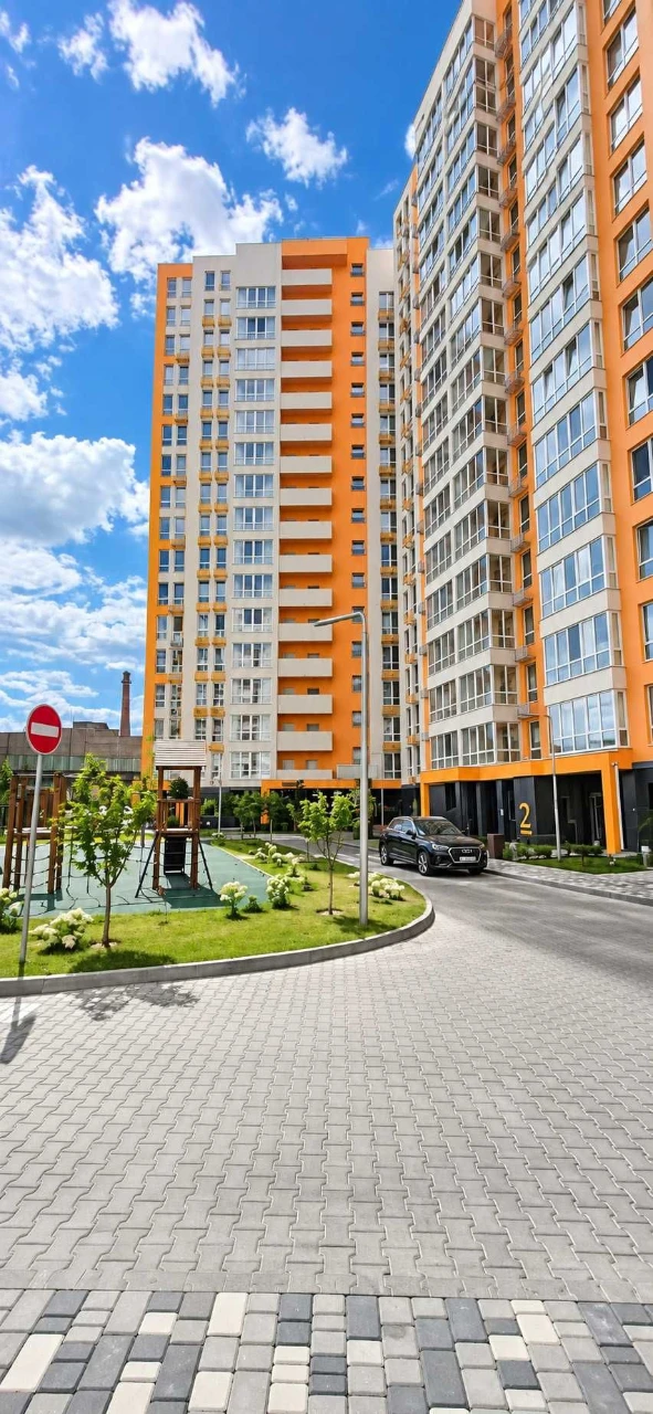 * Світла 3-кімнатна квартира по вул. Олеся Бердника, 1 ЖК Ни