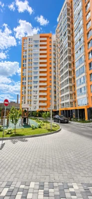 * Світла 3-кімнатна квартира по вул. Олеся Бердника, 1 ЖК Ни
