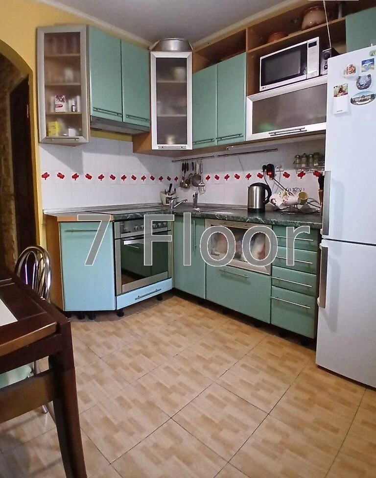 3 кімнатна квартира вулиця Макіївська метро Мінська трц Кара