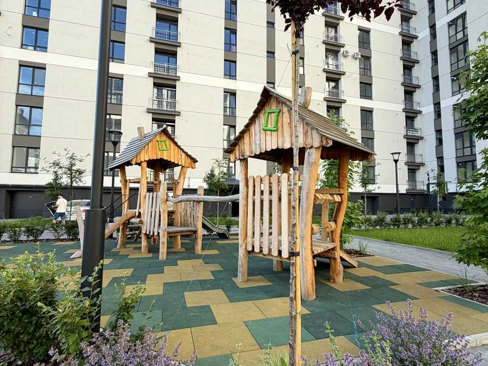 Квартира. Ивано-Франковск, Александра Довженко ул., (Дом