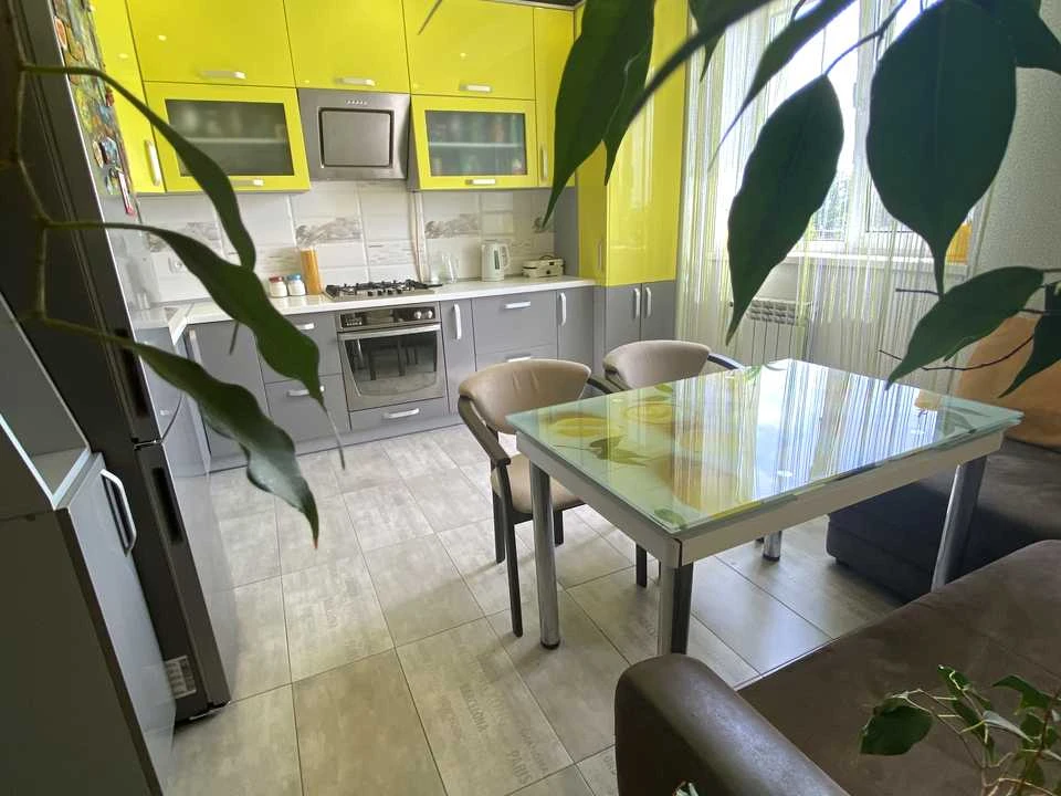 Apartment. Winnitsa, Plazhna вул.