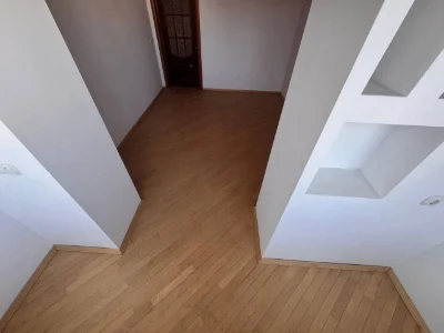 For Sale: Large 3-bedroom apartment with renovation in an older new building