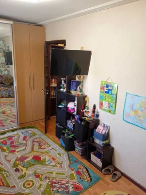 3-кімнатний Мотель, 52 кв. м., косметичний ремонт
