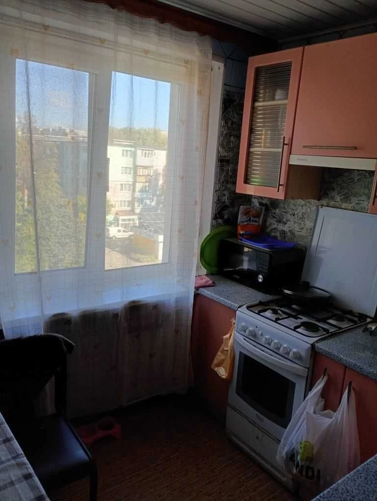 3-кімнатний Мотель, 52 кв. м., косметичний ремонт