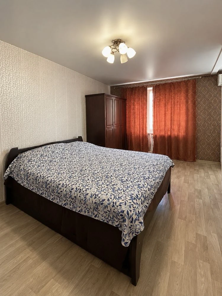 Продається 1-кімнатна квартира, Роменська, хороший ремонт, меблі/техніка залишається
