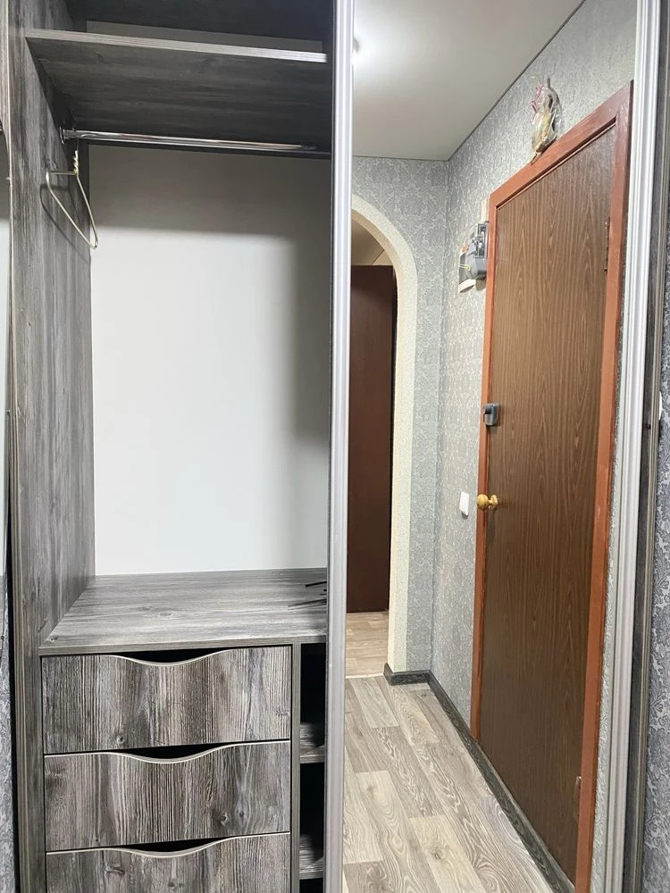 Продається 1-кімнатна квартира, Роменська, хороший ремонт, меблі/техніка залишається