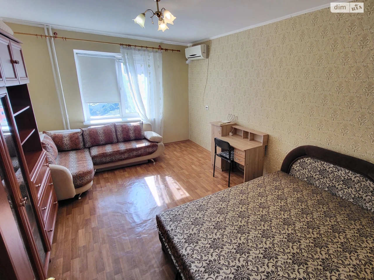 Long-Term Rental Apartment, Poznaki