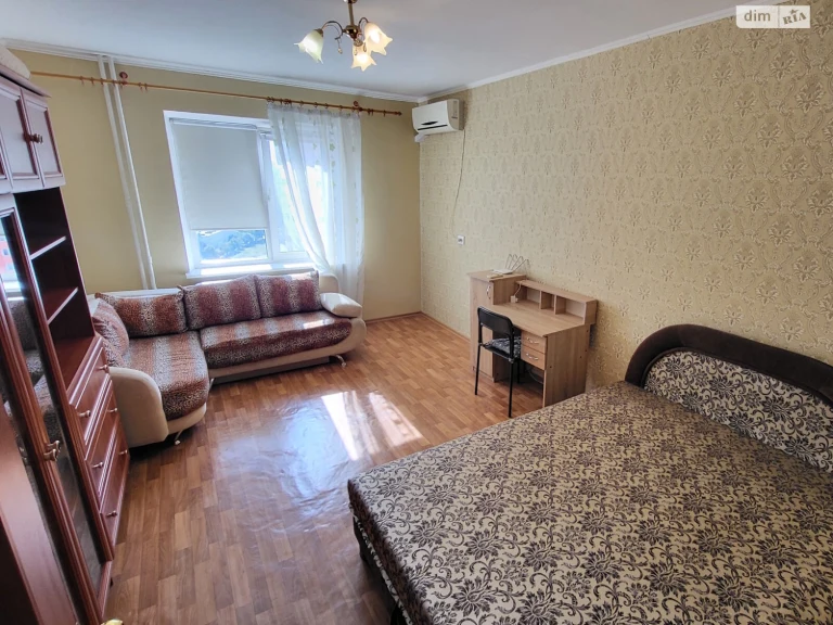 Long-Term Rental Apartment, Poznaki