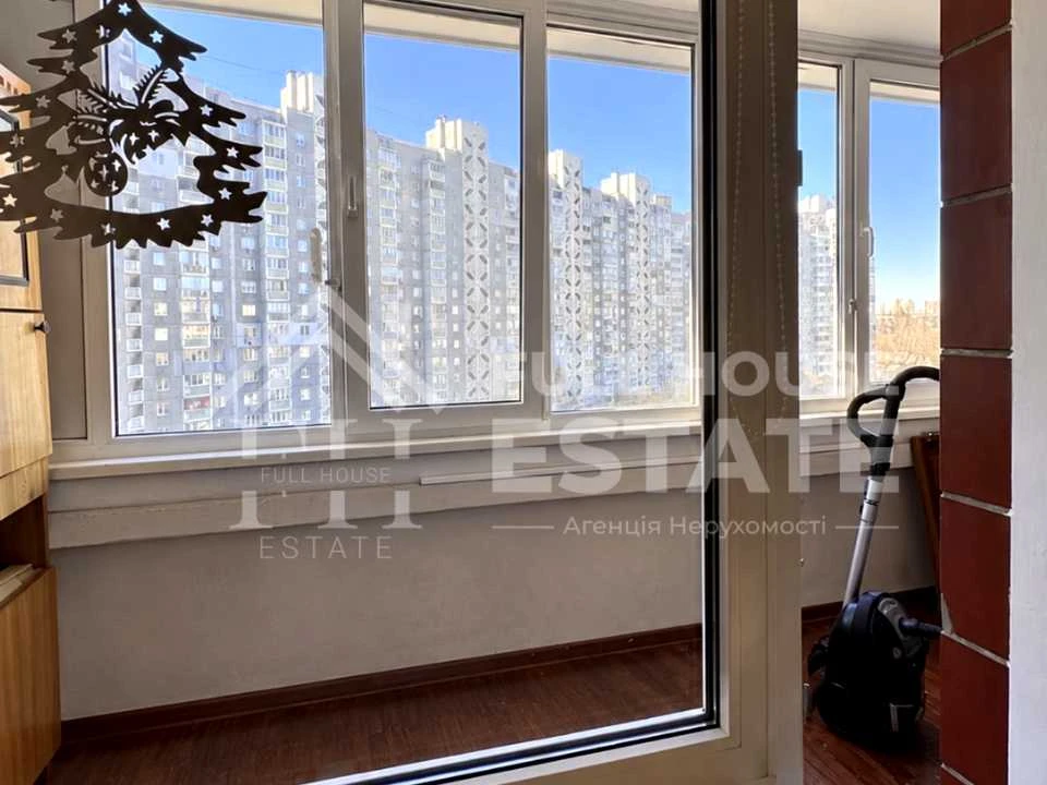 Квартира. Київ, вулиця Сосницька.