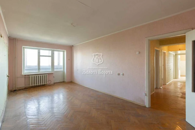 Продам багатокімнатну квартиру (95 м²) у Києві, Дніпровський