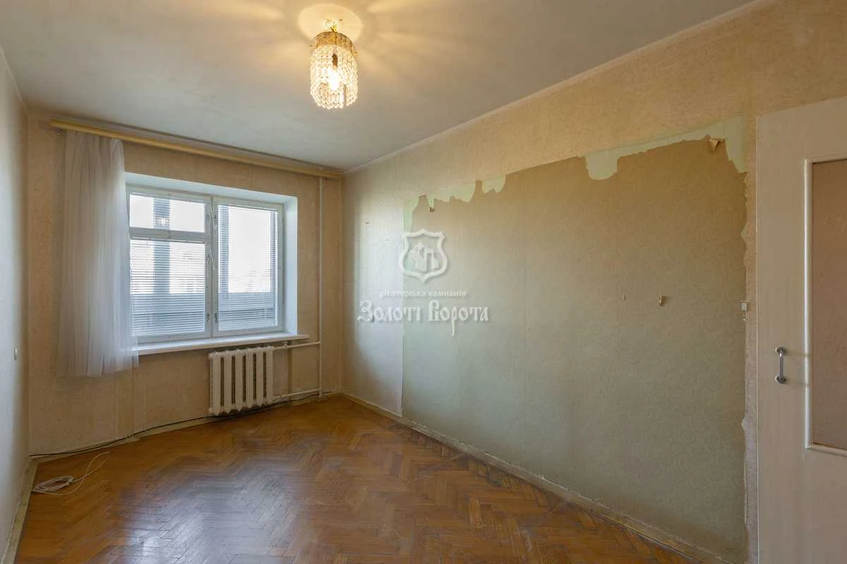 Продається чотирикімнатна квартира (95 м²) в Киеве, Днепровский
