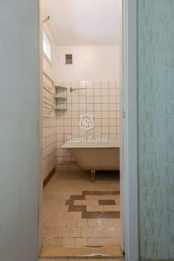 Продається чотирикімнатна квартира (95 м²) в Киеве, Днепровский