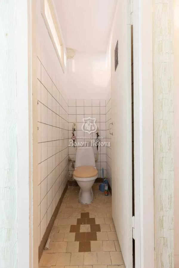Продається чотирикімнатна квартира (95 м²) в Киеве, Днепровский