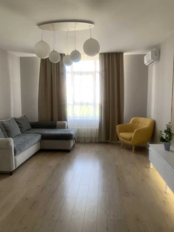 Продам трикімнатну квартиру (90 м²) у Києві, Подільський рай