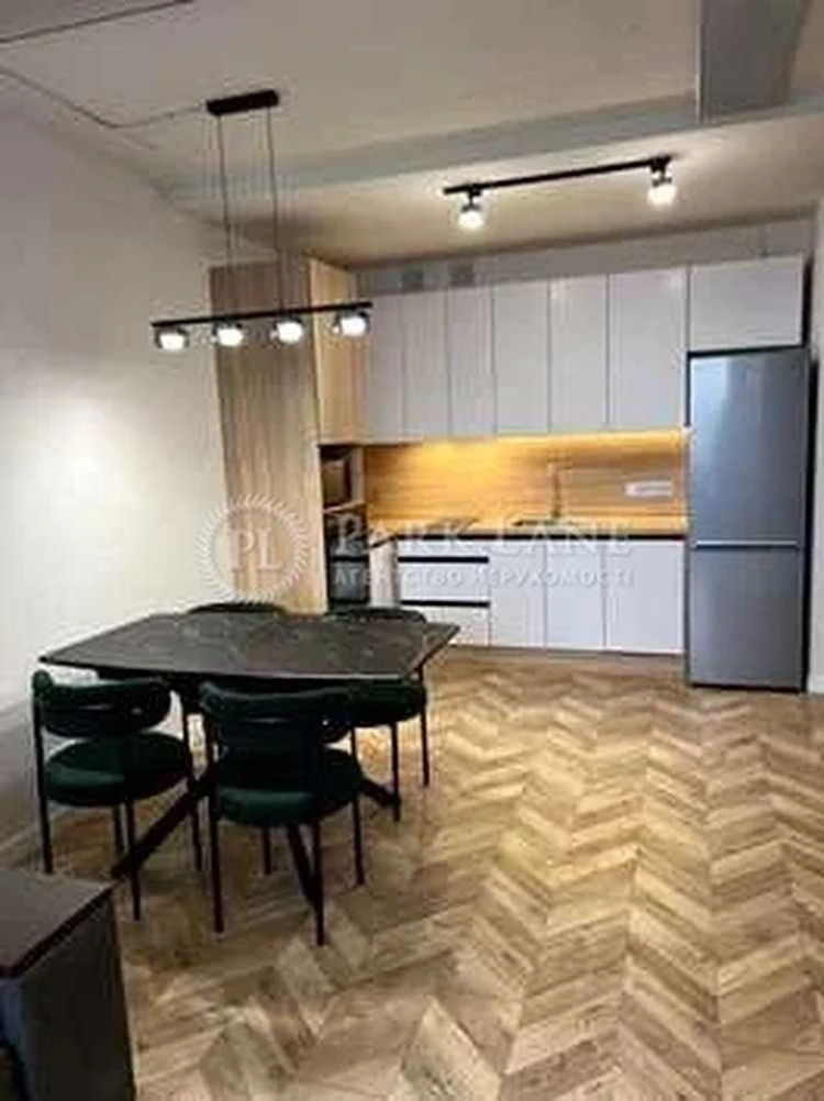 Spacious 3-bedroom apartment in New Autograph. Prince Roman Mstislav