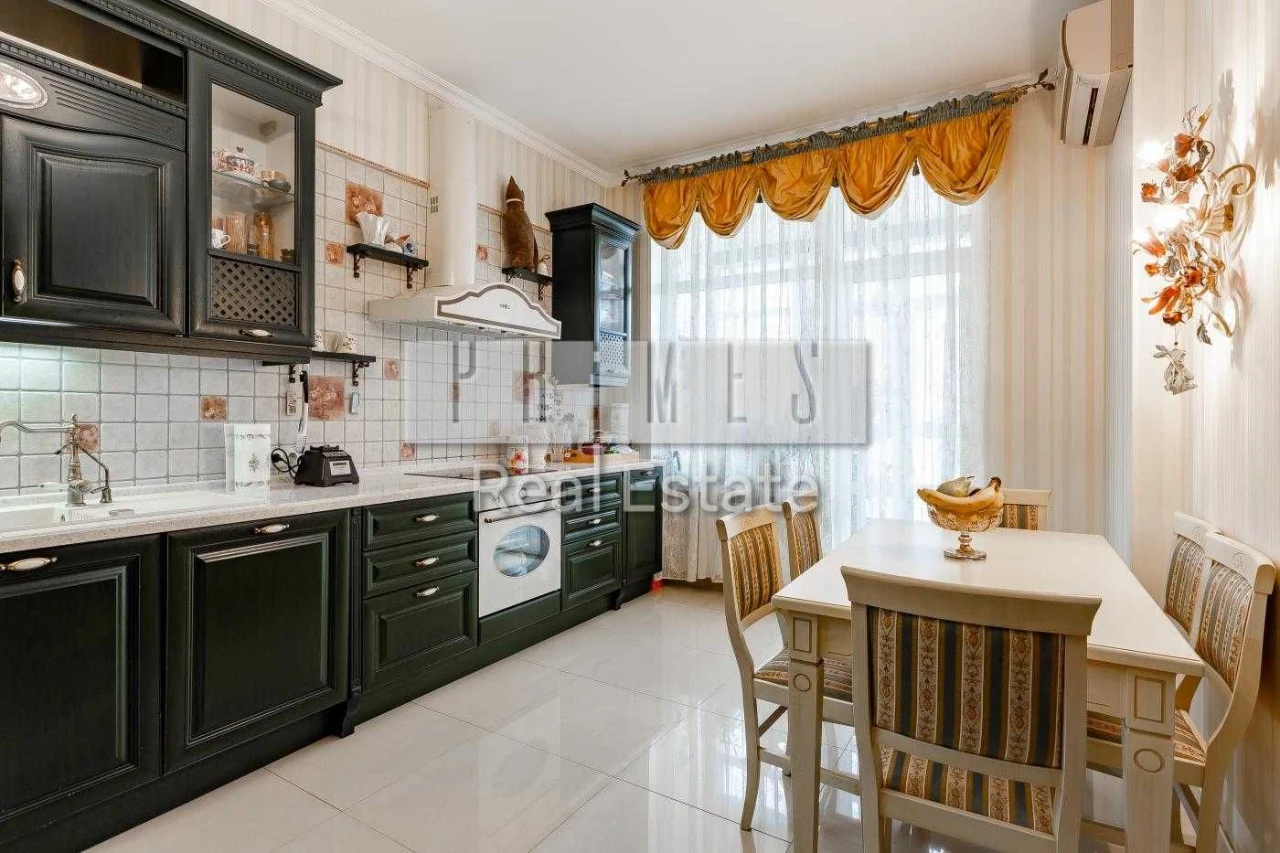 Продаж 3-кімнатної квартири 117м² в ЖК «Новопечерские Липки», вул. Анд