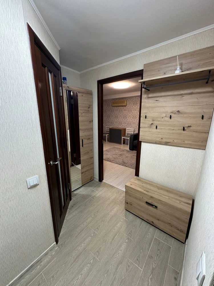 Продаж 1 квартири. Дніпровський район Ентузіастів  вул.3