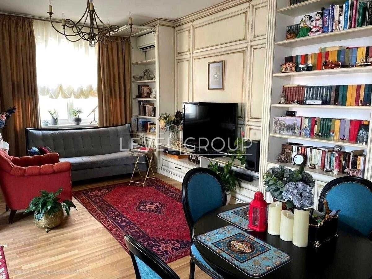 Apartment in Oasis Complex, Obolon, 3 rooms, 104 m² at V. Ivasyuk, 6a, floor 1 / Obolon