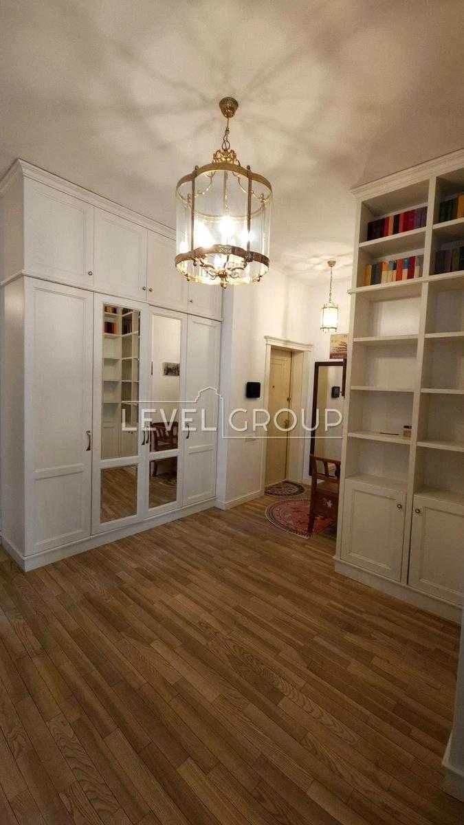 Apartment in Oasis Complex, Obolon, 3 rooms, 104 m² at V. Ivasyuk, 6a, floor 1 / Obolon