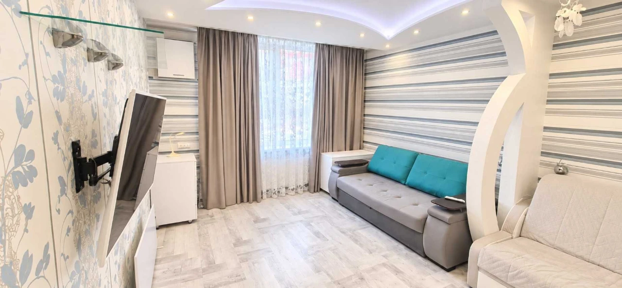 Bright 3-bedroom apartment on Regenerator Street, 4, Komfort Town residential complex