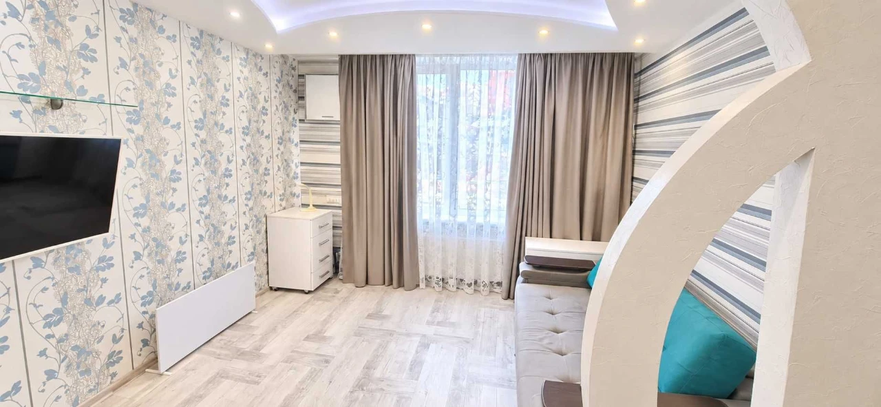 Bright 3-bedroom apartment on Regenerator Street, 4, Komfort Town residential complex