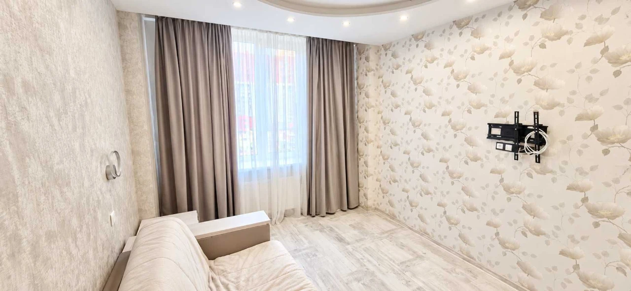 Bright 3-bedroom apartment on Regenerator Street, 4, Komfort Town residential complex