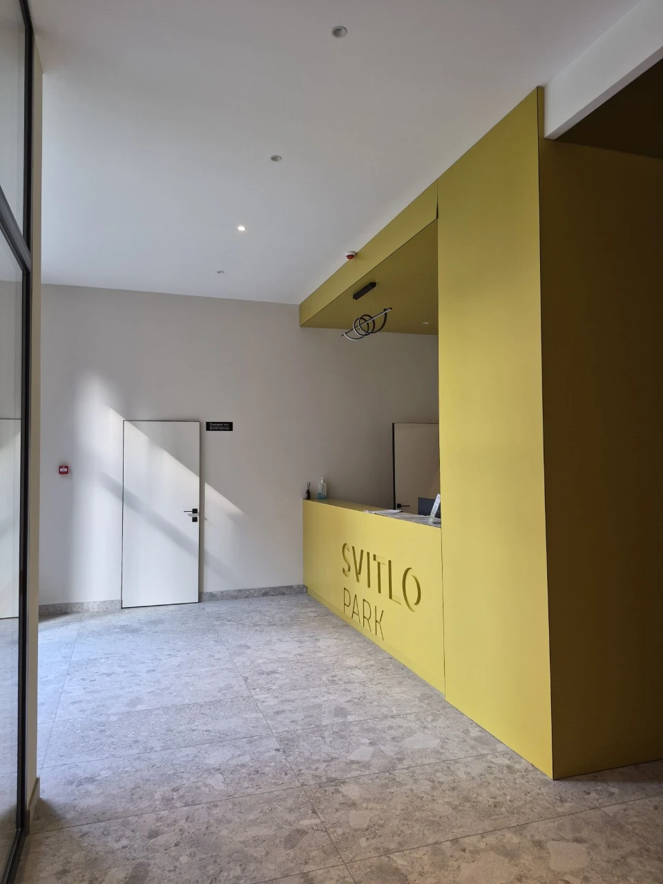 Sale of 1-room apartment in Svitlo Park residential complex, Holosiiv district.