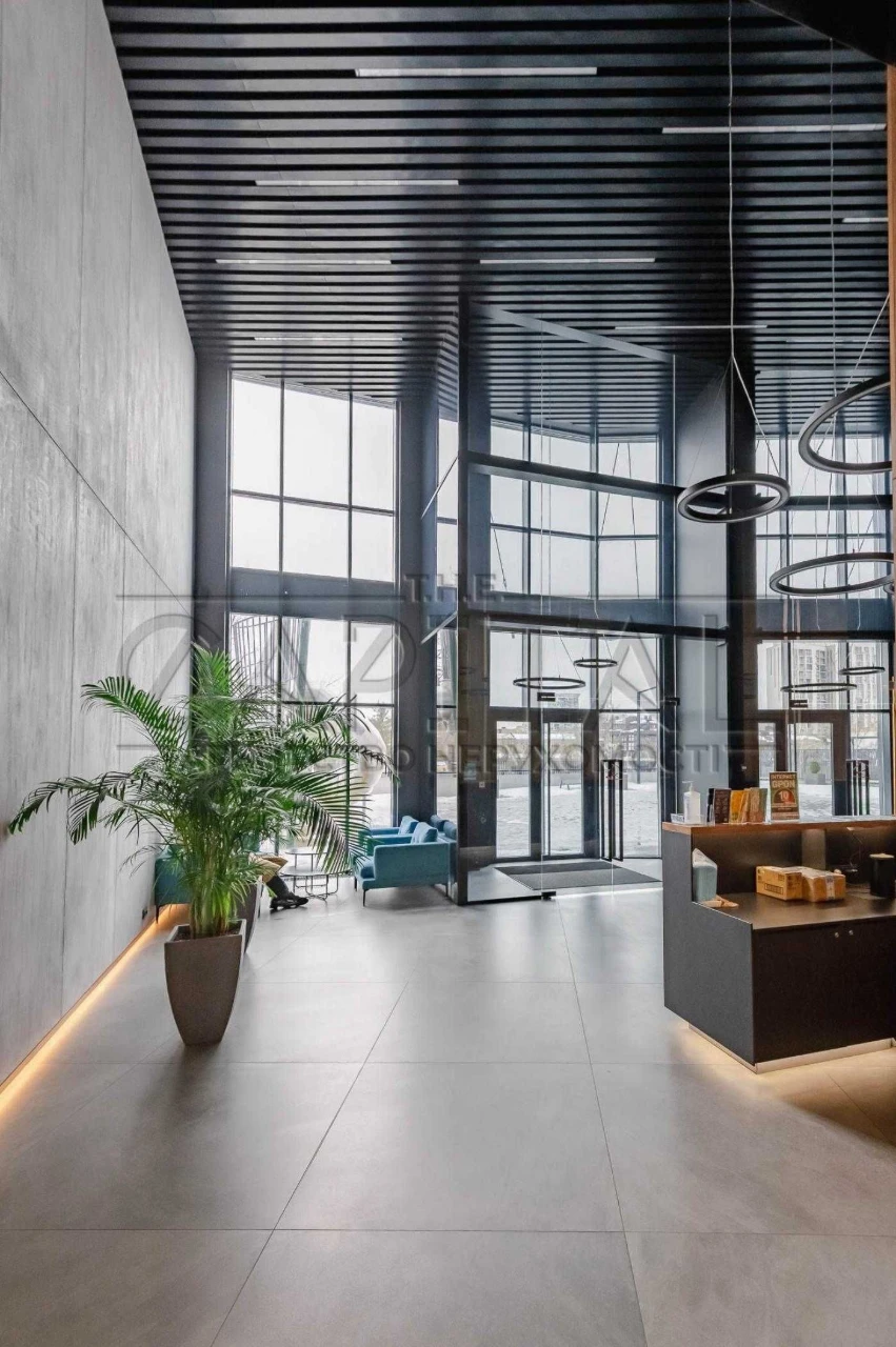 Sale of a panoramic 3-bedroom apartment (74.3 sq m) in a business class residential complex