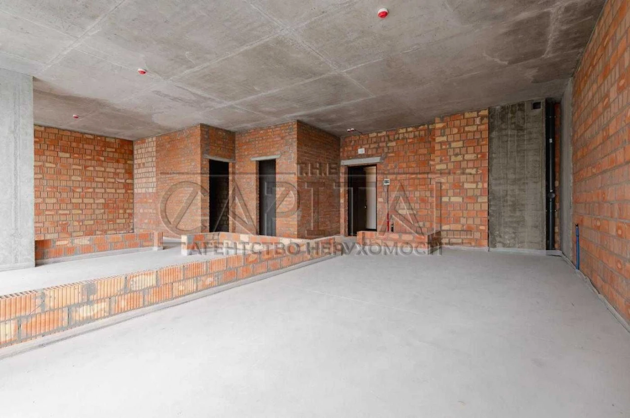 Sale of a panoramic 3-bedroom apartment (74.3 sq m) in a business class residential complex