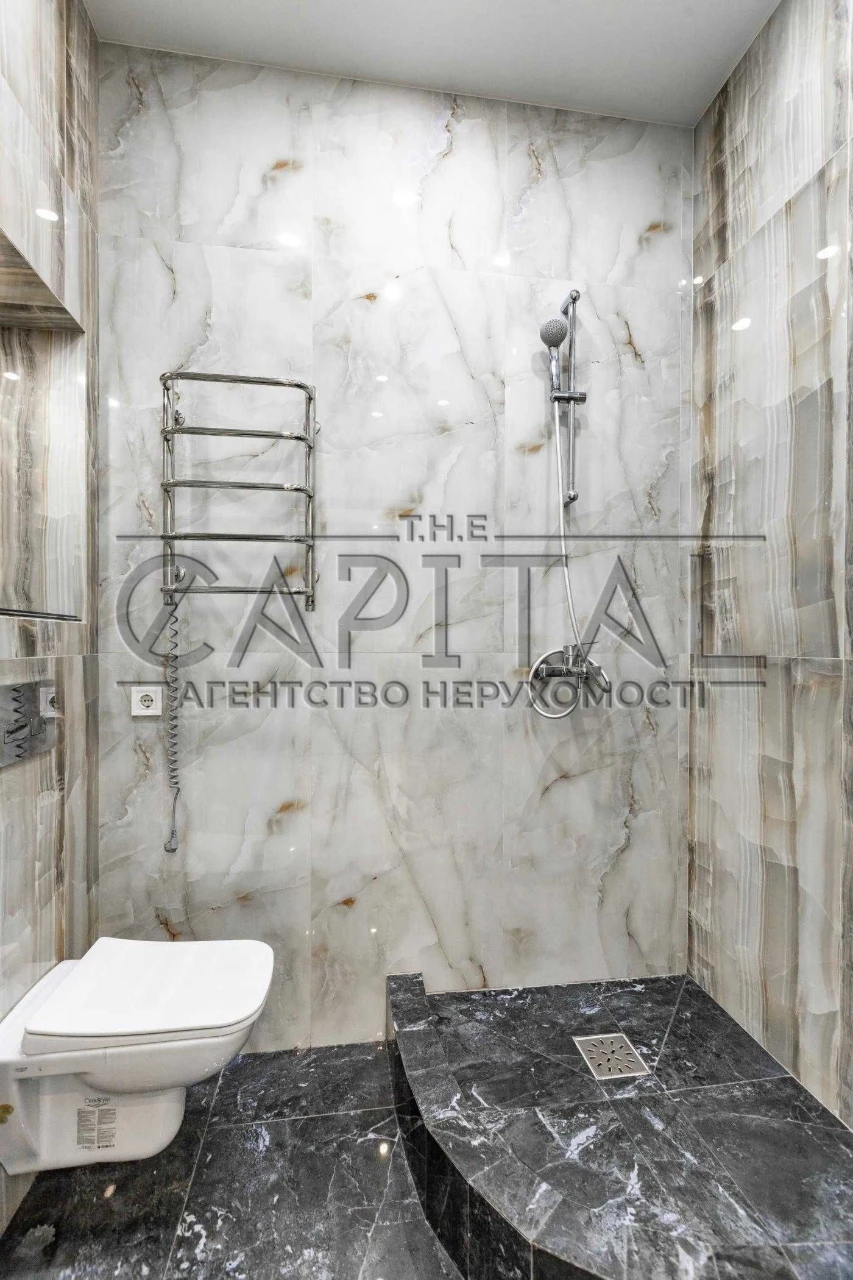 Apartment for Sale / St. Ioann Pavlo II 11 / Palace Ukraine