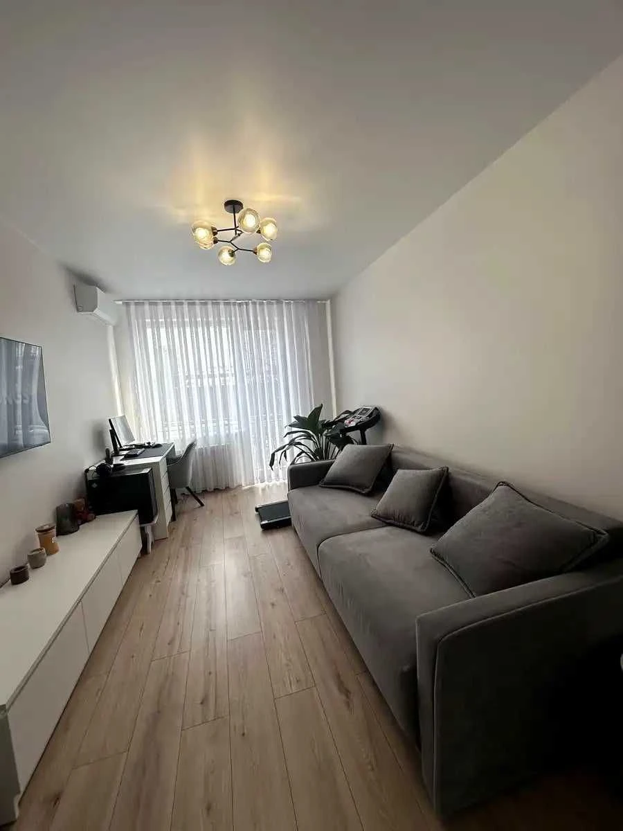 Yerеvanskaya 31, 1-bedroom apartment, Solomyanka, Chokolivskyi, Air