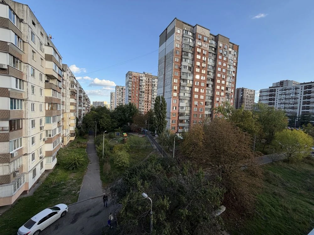 Проспект Європейського Союзу, 78