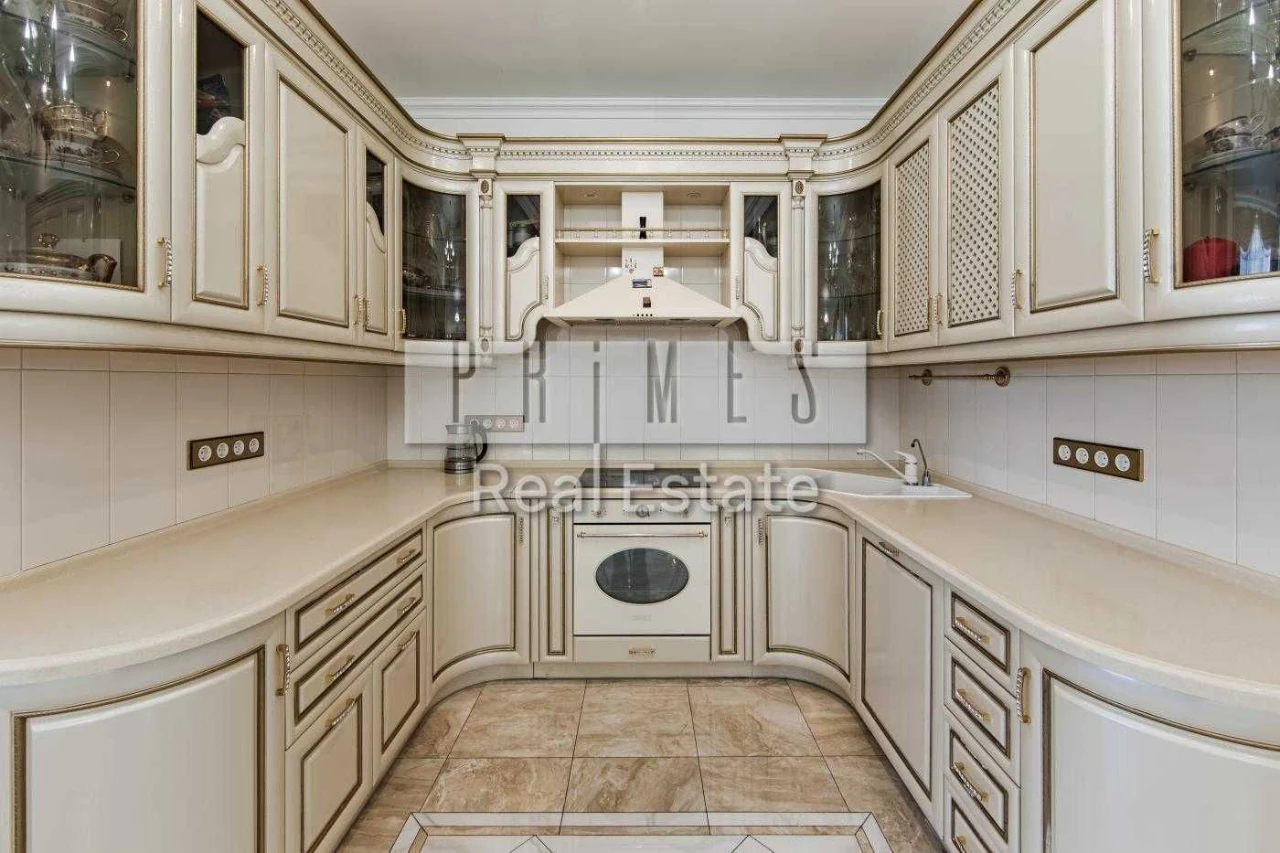 Sale of a 4-bedroom apartment, Lesya Ukrainky 23A, Pecerск