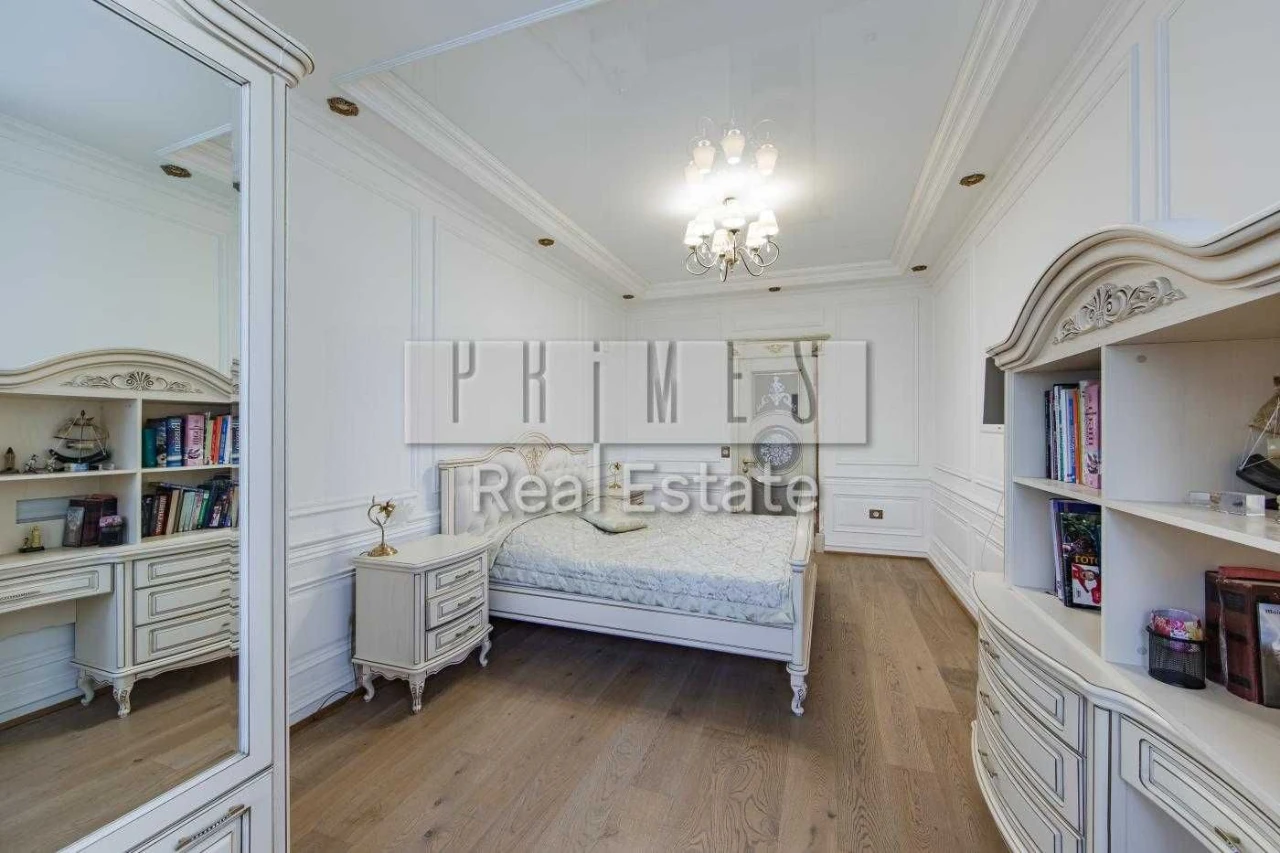 Sale of a 4-bedroom apartment, Lesya Ukrainky 23A, Pecerск