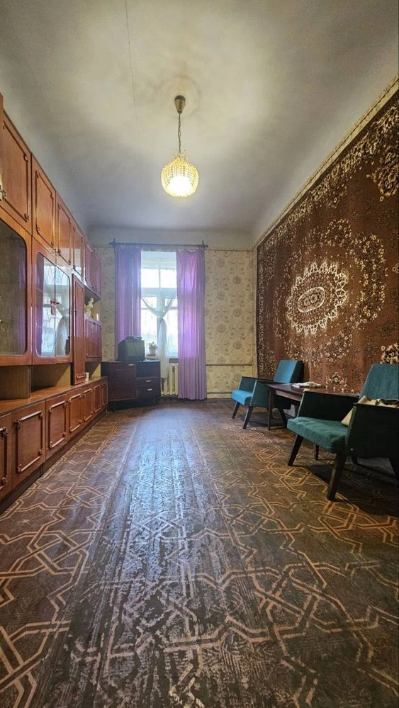 Продам 3-кімнатну квартиру в ЖК "Сонячний"