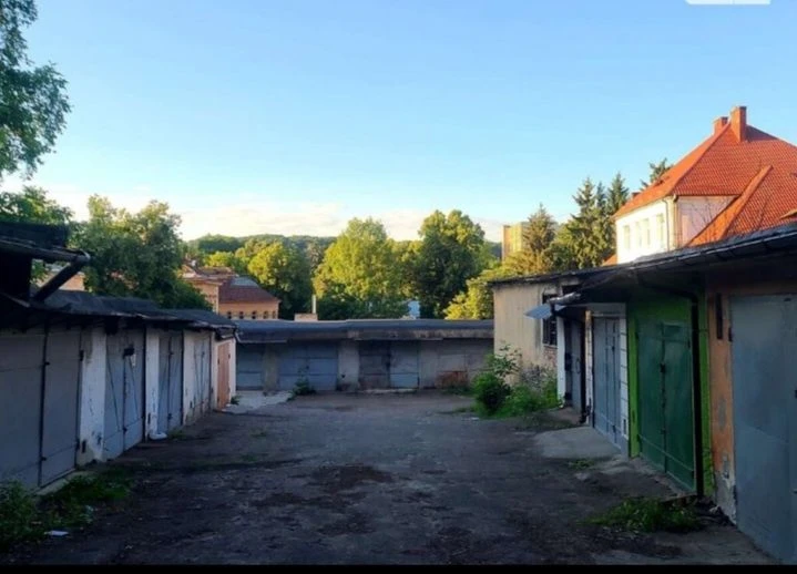 Оренда, гараж Львів Пекарська 52