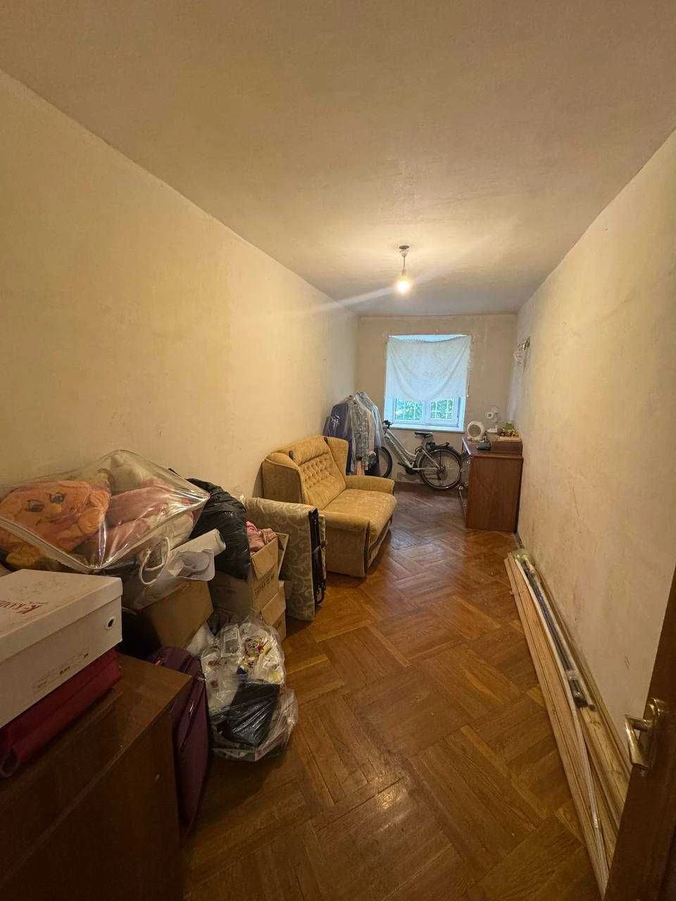 3-комнатная квартира на Черняховского, 2 этаж, двусторонняя