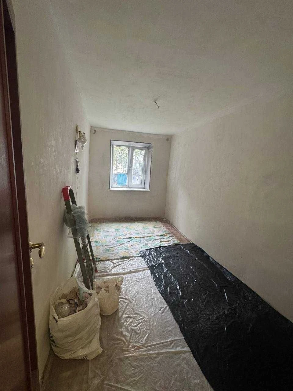 3-комнатная квартира на Черняховского, 2 этаж, двусторонняя