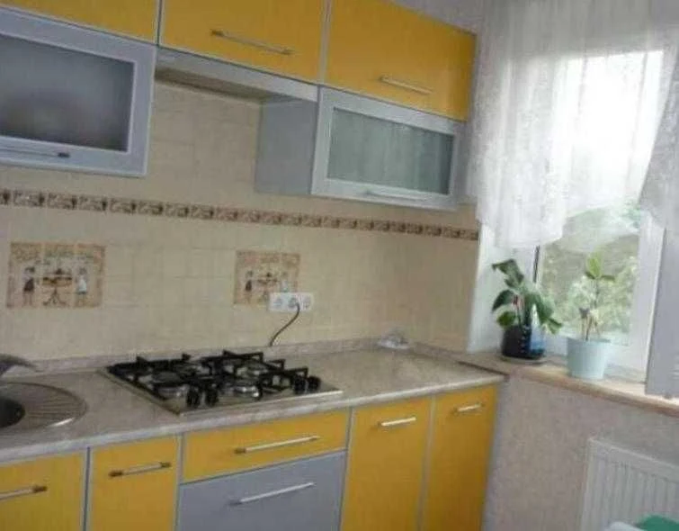 Продається 1 кімнатна квартира, вул. Гвардійців Широнівських 5/16