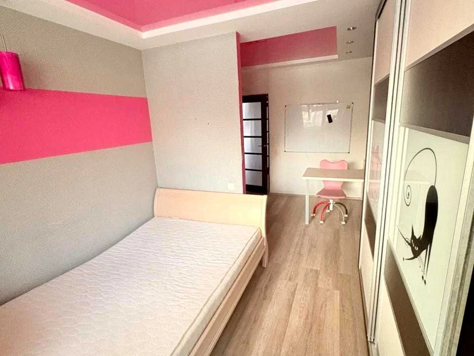 Apartment. Lesya Serdyuka Street, Kharkiv