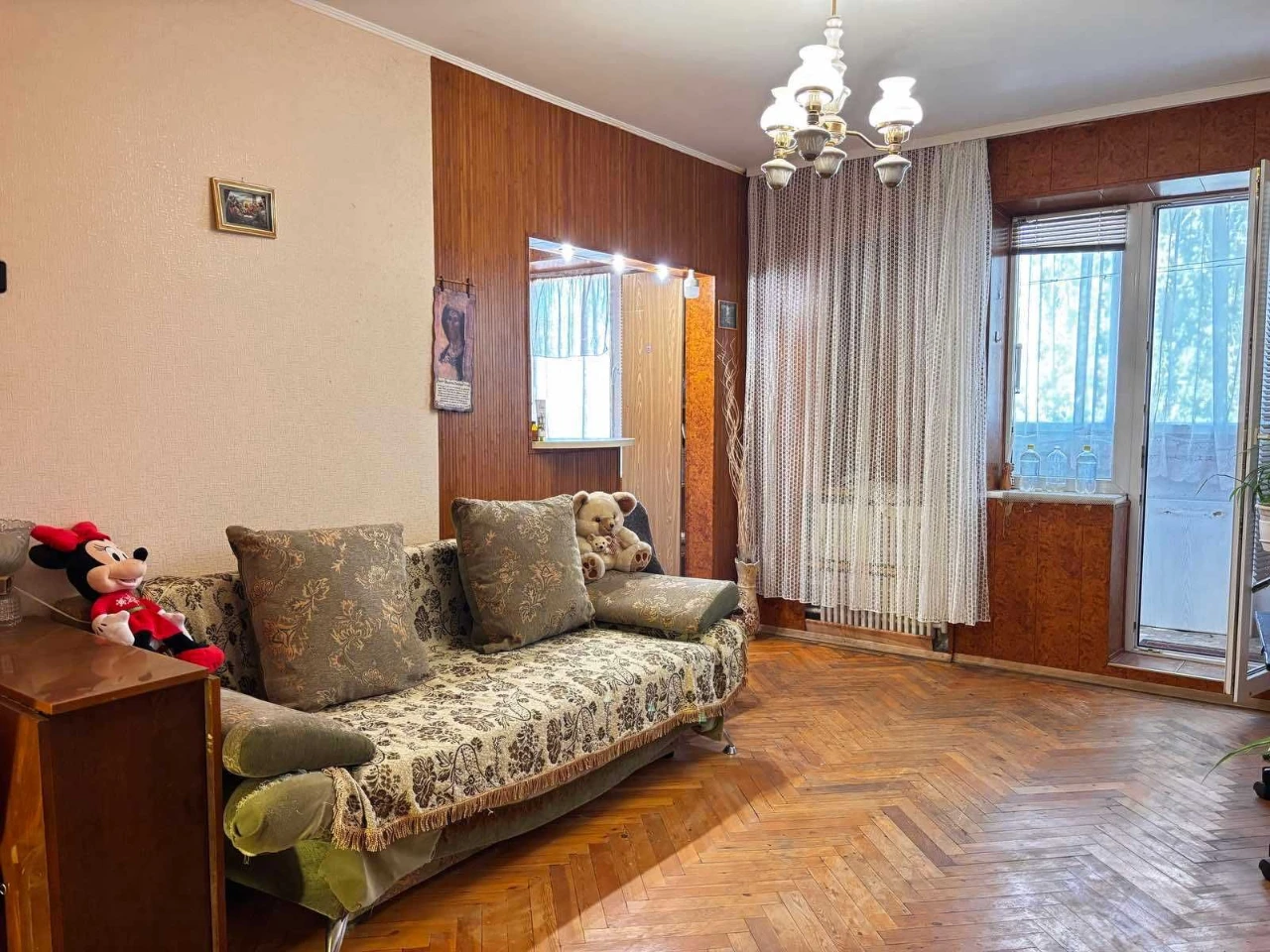 Selling 2-bedroom apartment on Street of the Unconquered, Saltivskaya metro station