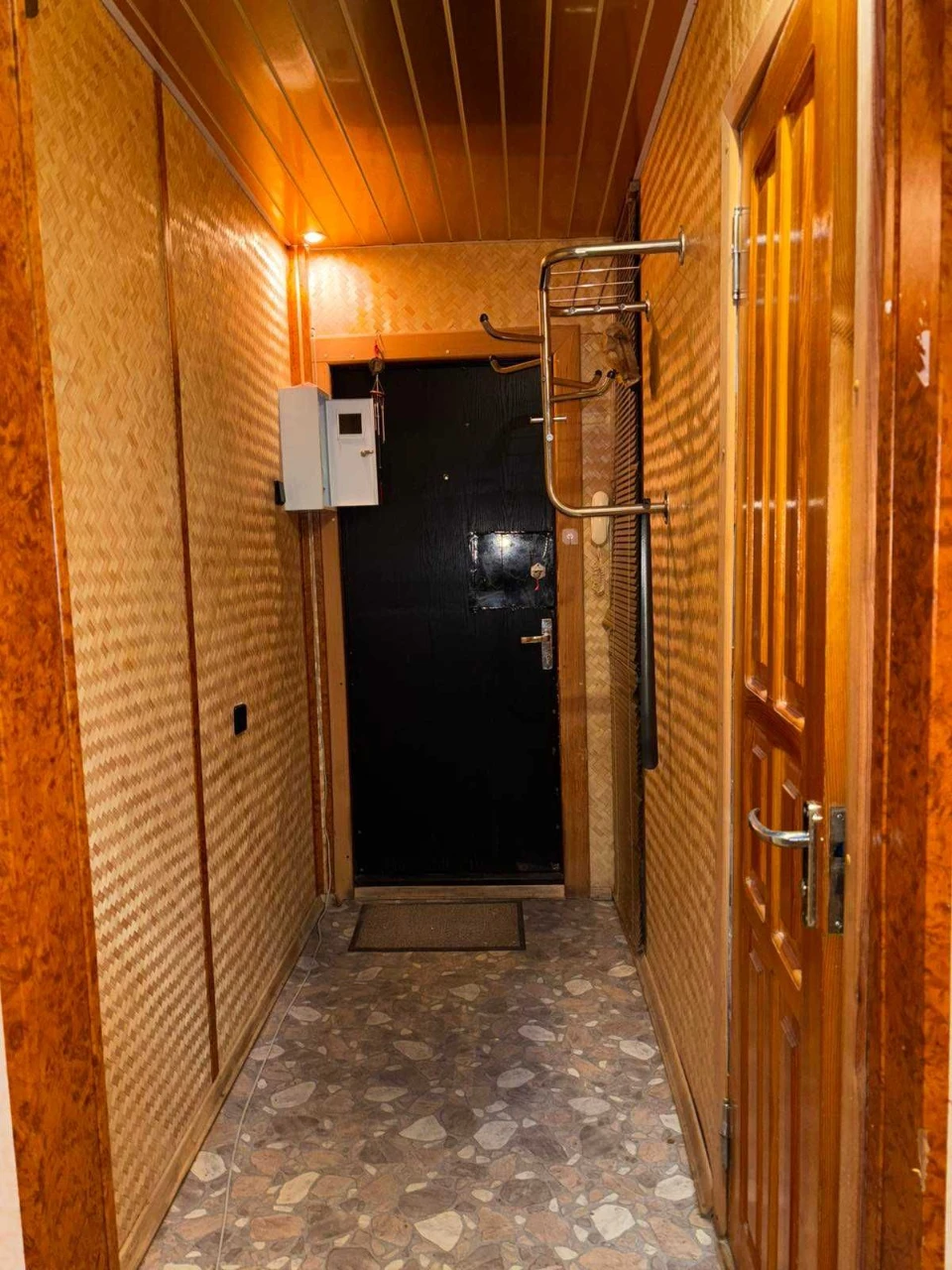 Selling 2-bedroom apartment on Street of the Unconquered, Saltivskaya metro station