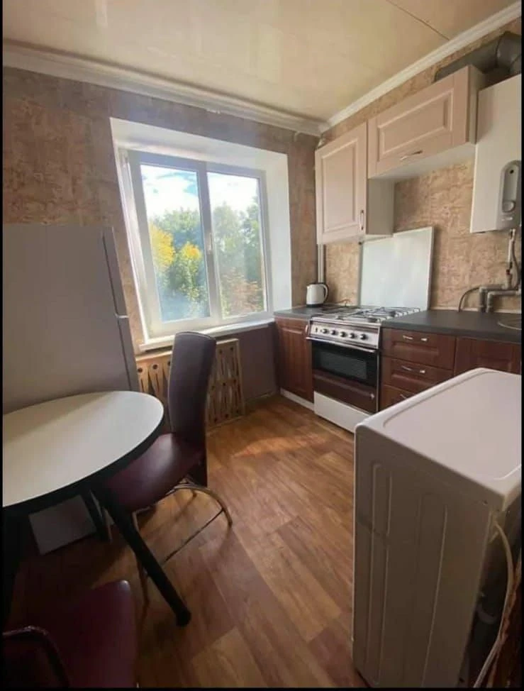 For sale 3 rooms, Gagarin Avenue, Science